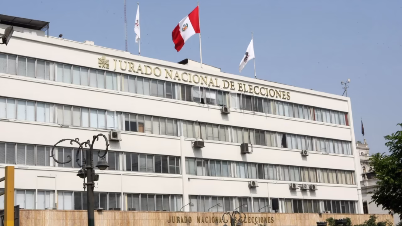 Autoridades deben renunciar a sus cargos