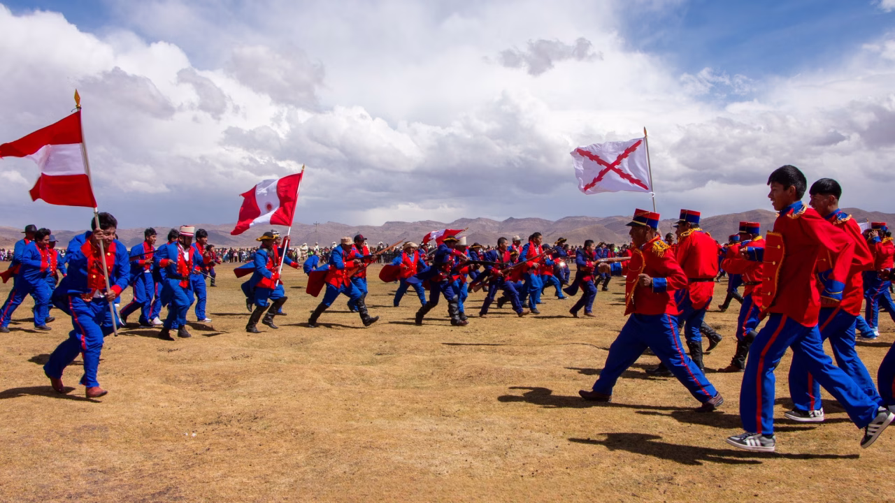 Con más de 500 actores, Puno revivió la histórica Batalla de Chua Chua