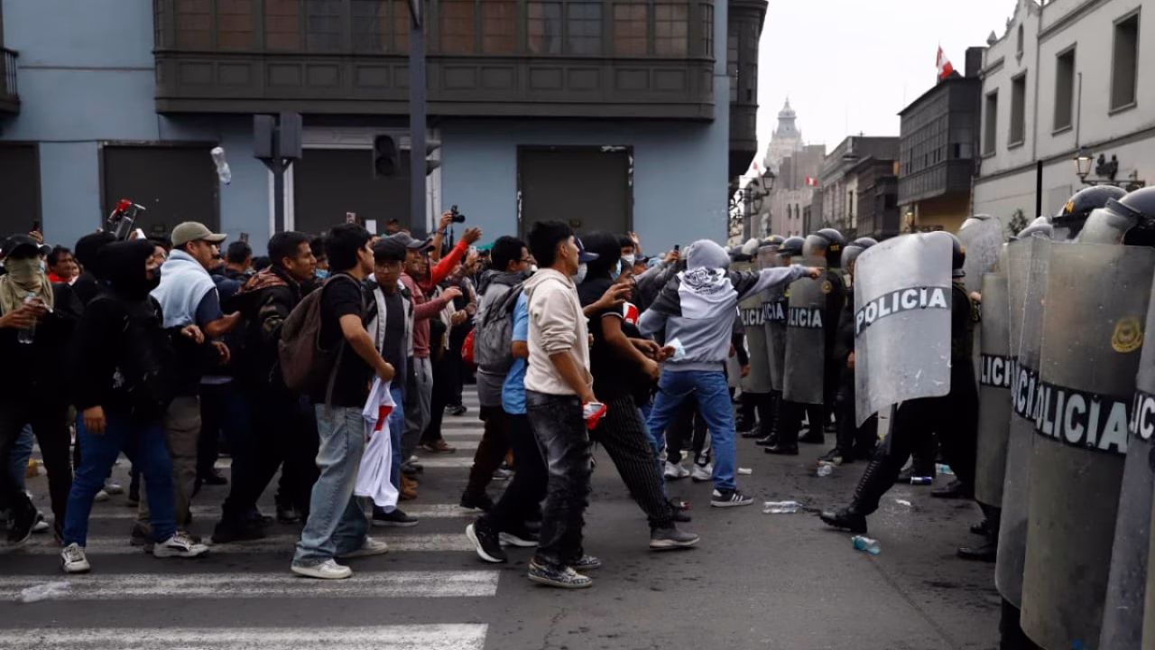 Marcha masiva por el retiro de AFP