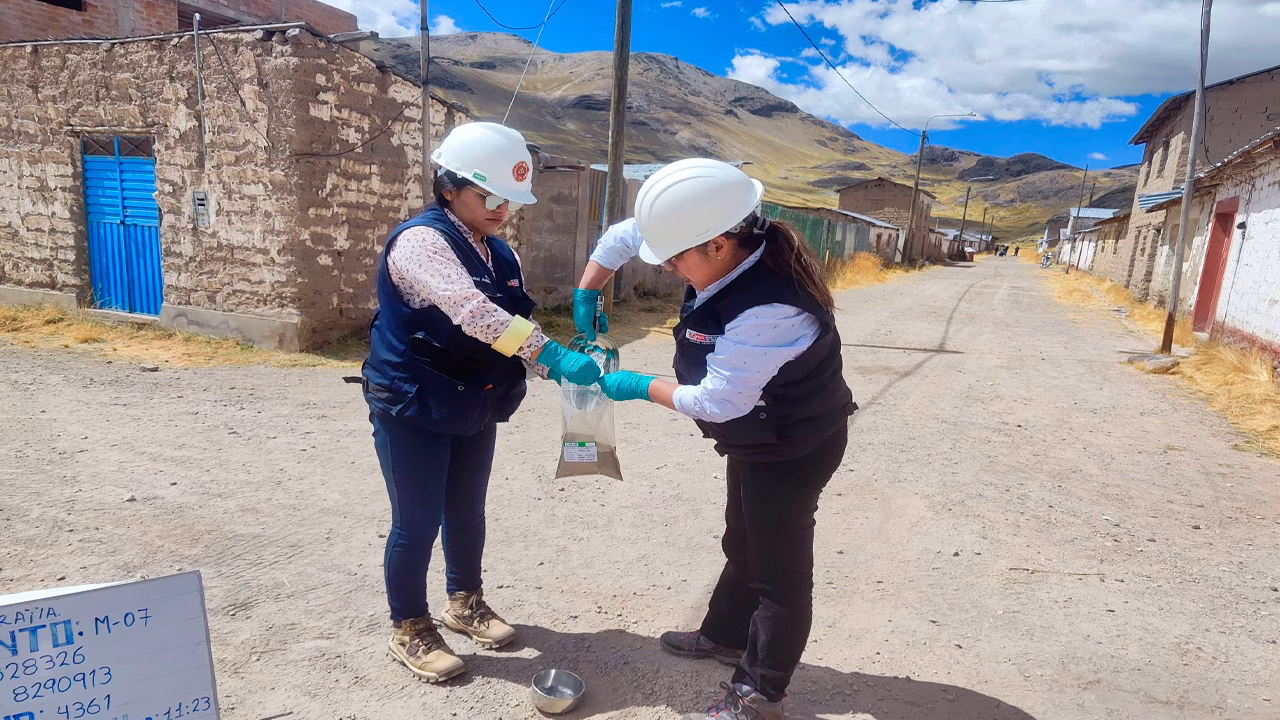 Realizan inspecciones y análisis de suelos residenciales en Paratia