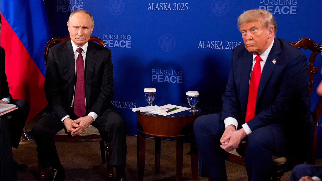 Trump y Putin concluyen cumbre en Alaska sin acuerdo, pero con señales de avance sobre Ucrania